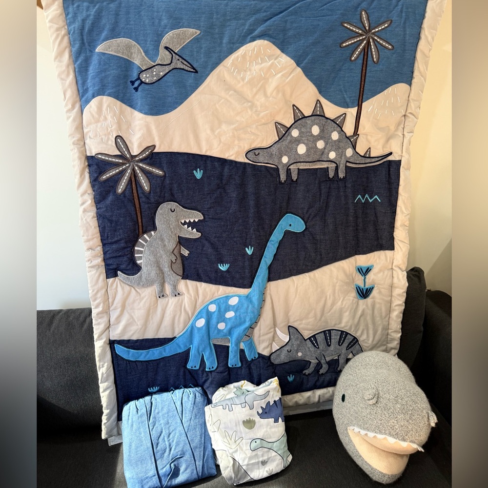Dinosaurs Jurassic baby crib bedding set 4 piece new see details